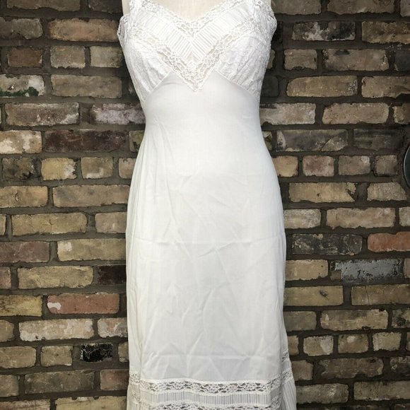 Vtg Lingerie White Slip Nylon MICHELENE V-Neck 34 Lace Pleated Romantic Negligee - Picture 1 of 6